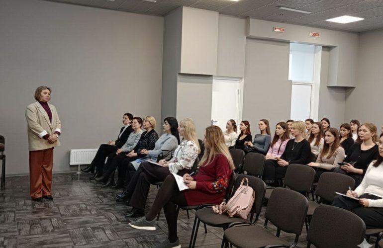 У Вінницькій області відбулася аналітична зустріч у межах проєкту «Соціально-економічне становище та актуальні потреби внутрішньо переміщених осіб у Вінницькій області»